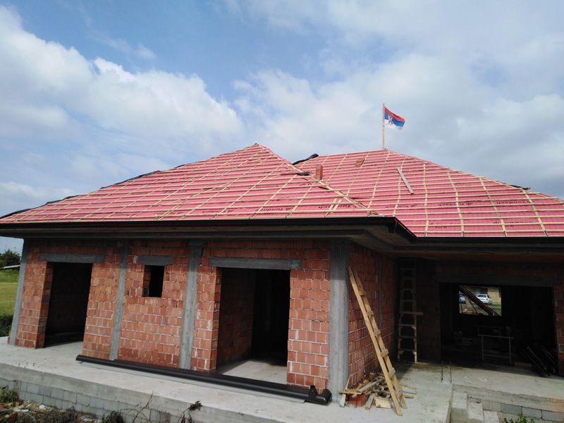 Ugrada Crepa Na Krov