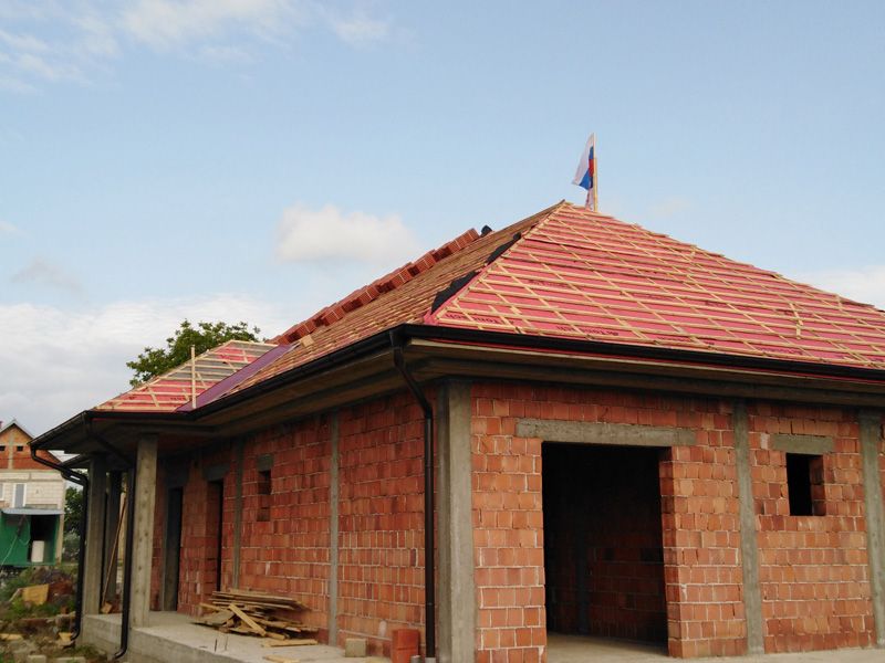 Ugrada Crepa Na Krov