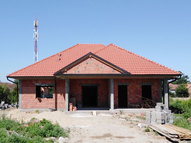 Ugrada Crepa Na Krov